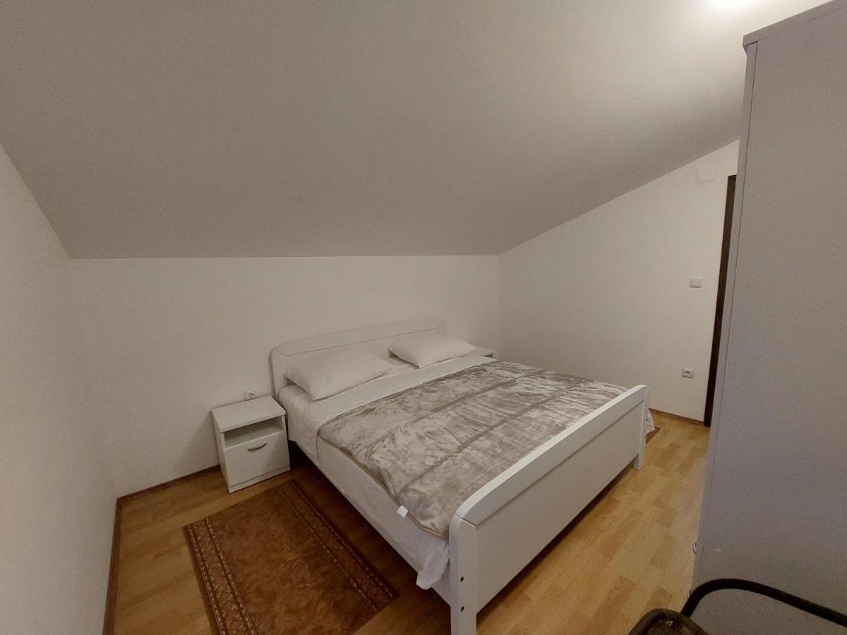 Apartman Ema Grebaštica Exterior foto